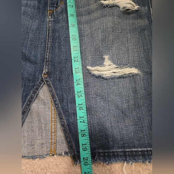 JOE'S Distressed Denim Mini Skirt With Front Slit. Size 31 - Picture 12 of 13